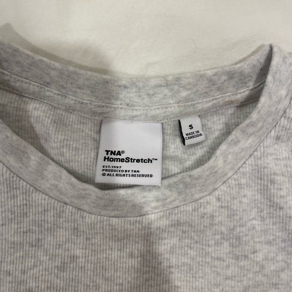 TNA Light Gray Ribbed Tee - Picture 2 of 2